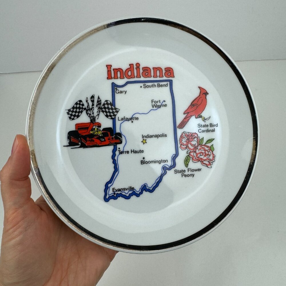 Vtg Indiana Round‎ Souvenir Plate Bird Racecar Flower Ceramic White Cream Silver